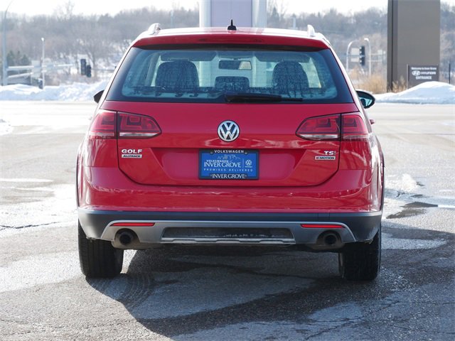 Used 2017 Volkswagen Golf Alltrack S image 6