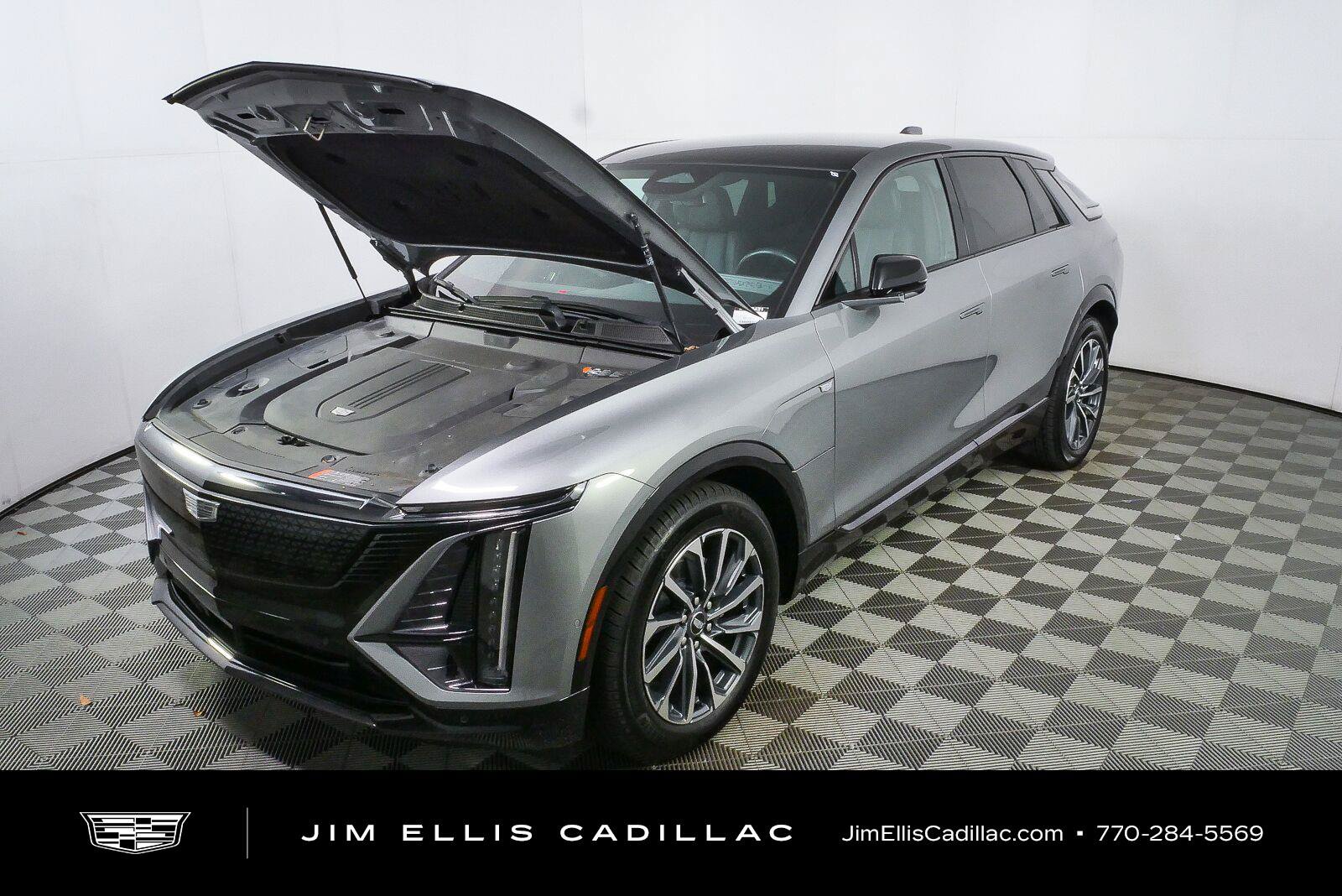 Used 2024 Cadillac Lyriq Sport w/ LPO, Floor Liner Package AWD/4WD image 22