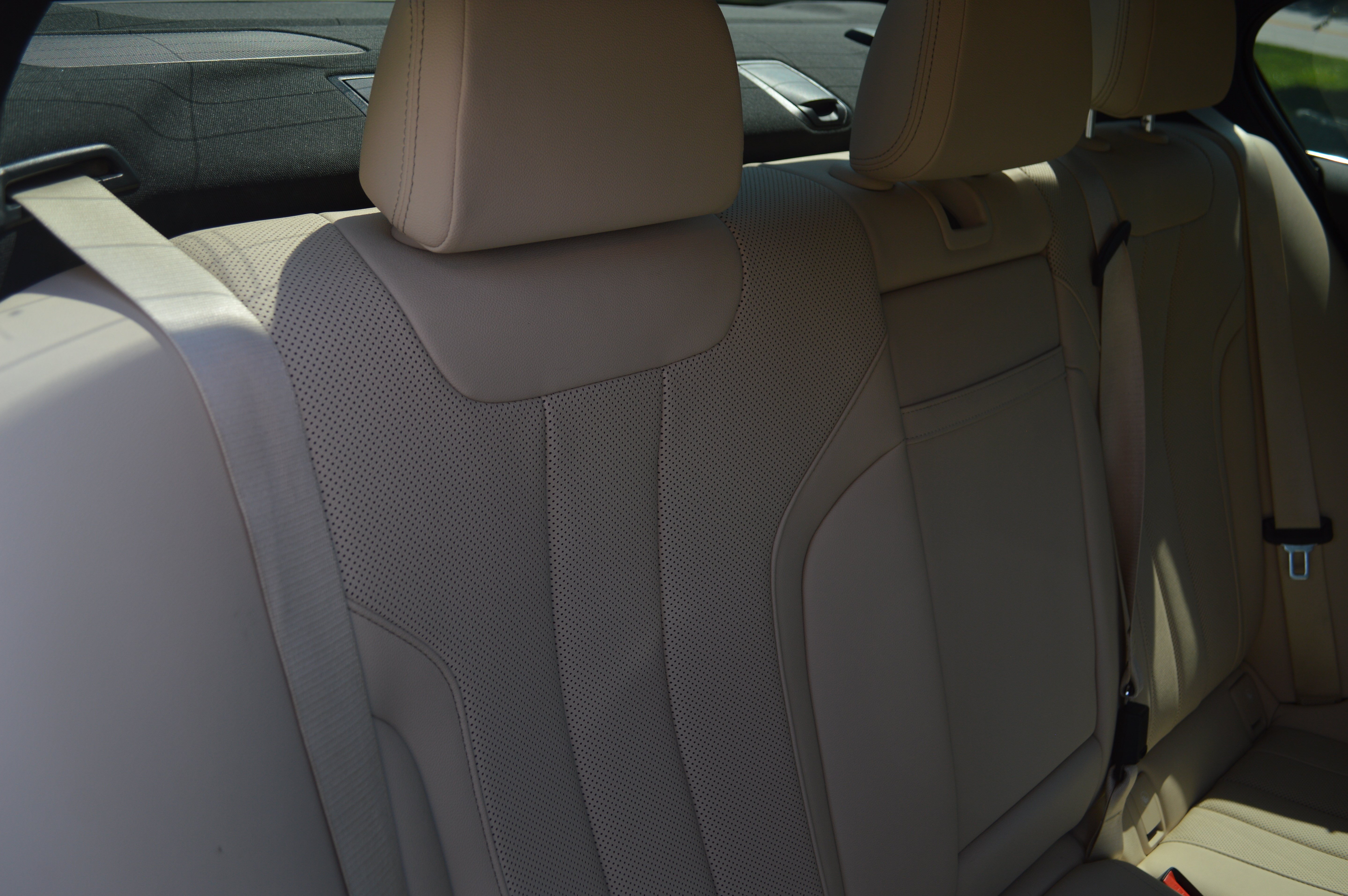 Used 2022 BMW 530i w/ Convenience Package RWD image 36
