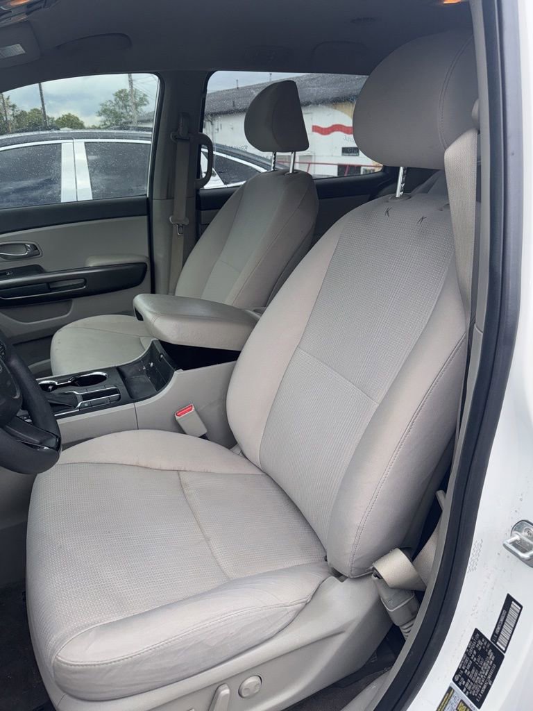 Used 2021 Kia Sedona LX FWD image 7