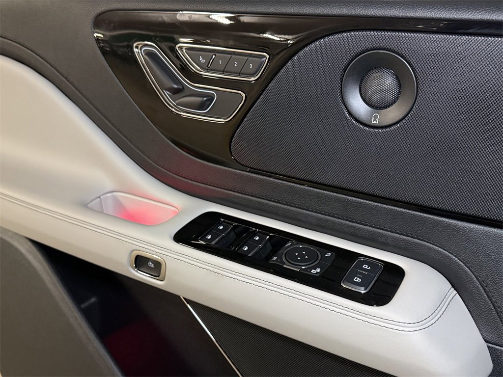 New 2026 Lincoln Aviator Reserve image 35