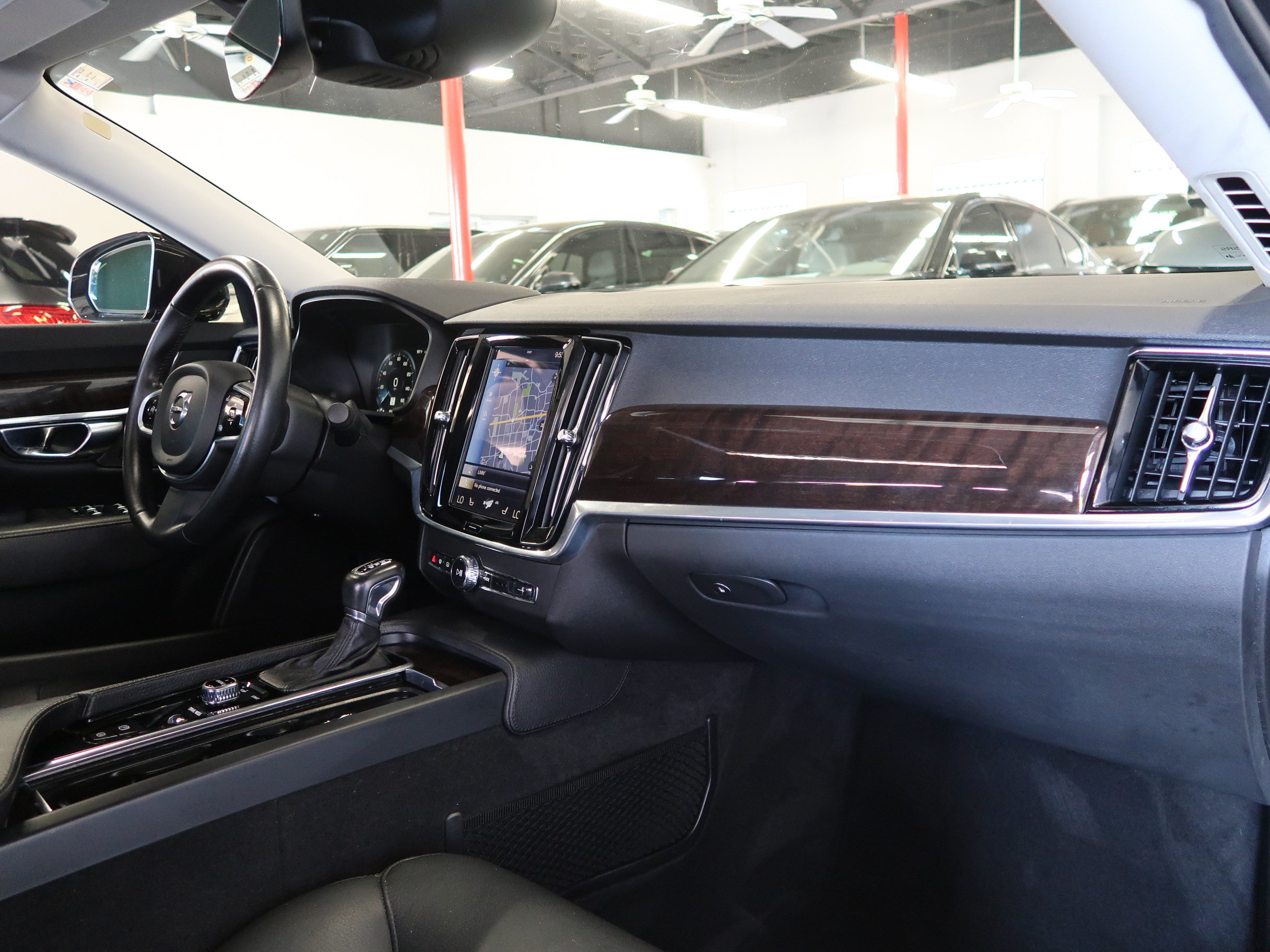 Used 2018 Volvo S90 T6 Momentum AWD/4WD image 27