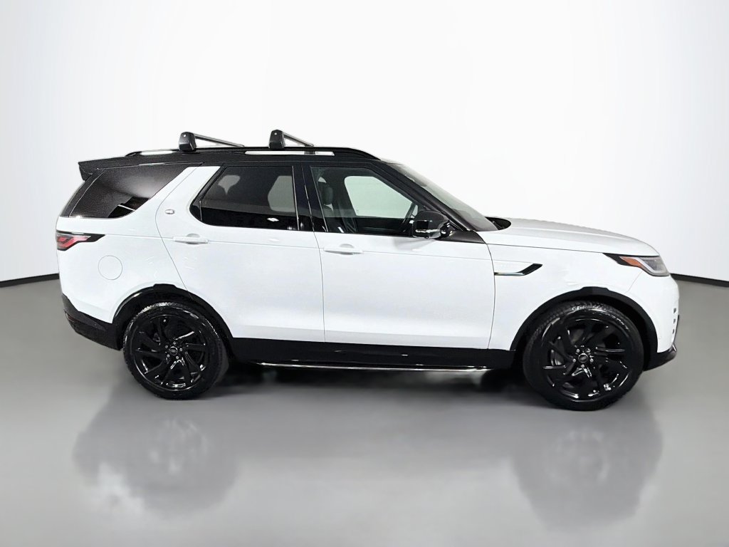 Certified 2025 Land Rover Discovery Dynamic SE AWD/4WD image 4