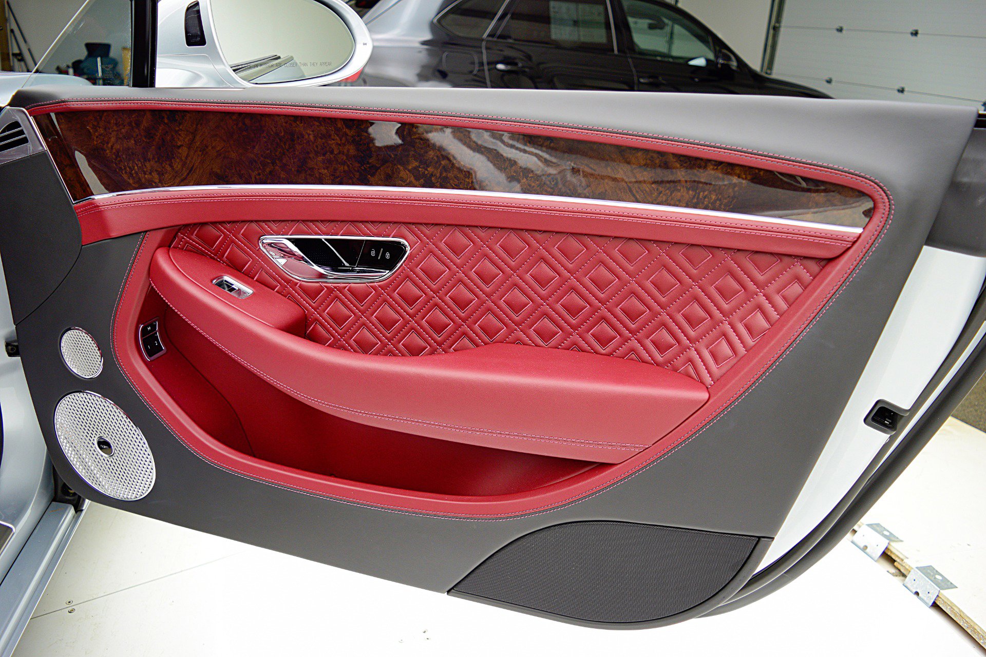 Used 2023 Bentley Continental GT Azure image 46