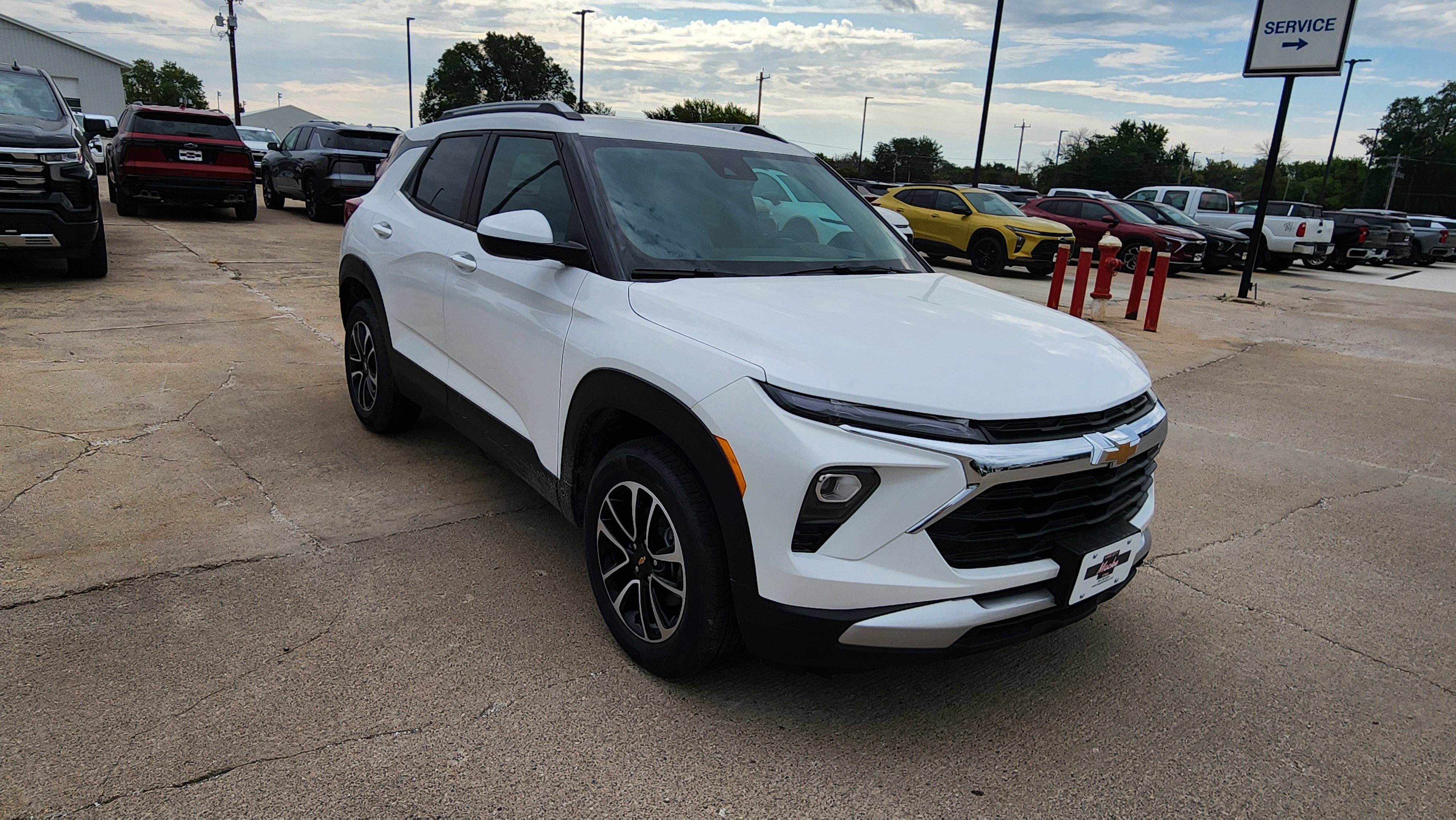 New 2026 Chevrolet TrailBlazer LT w/ Convenience Package image 3