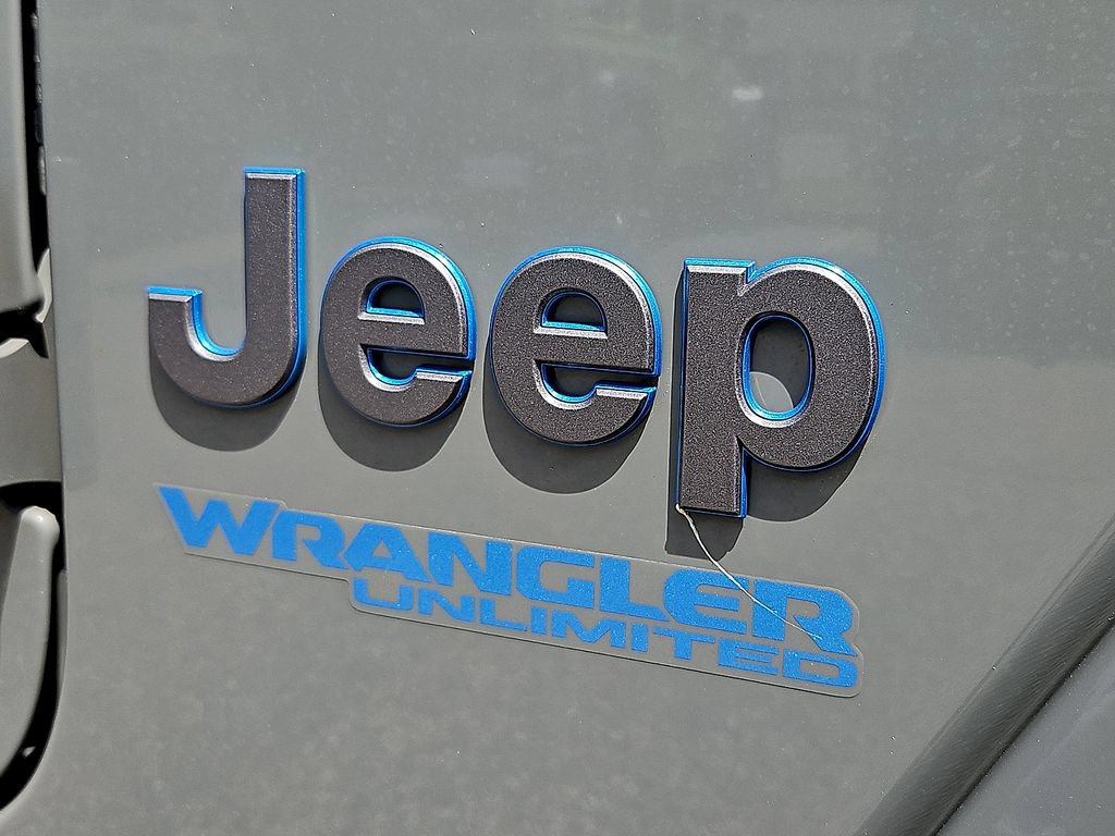 Used 2021 Jeep Wrangler Unlimited Rubicon 4xe w/ Cold Weather Group AWD/4WD image 11