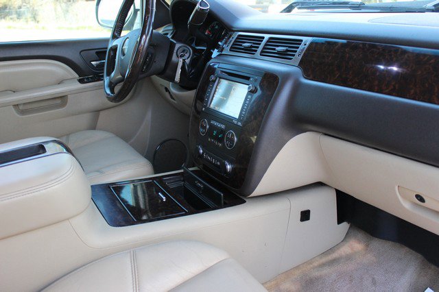 Used 2013 GMC Sierra 2500 Denali w/ Suspension Package, Off-Road image 17