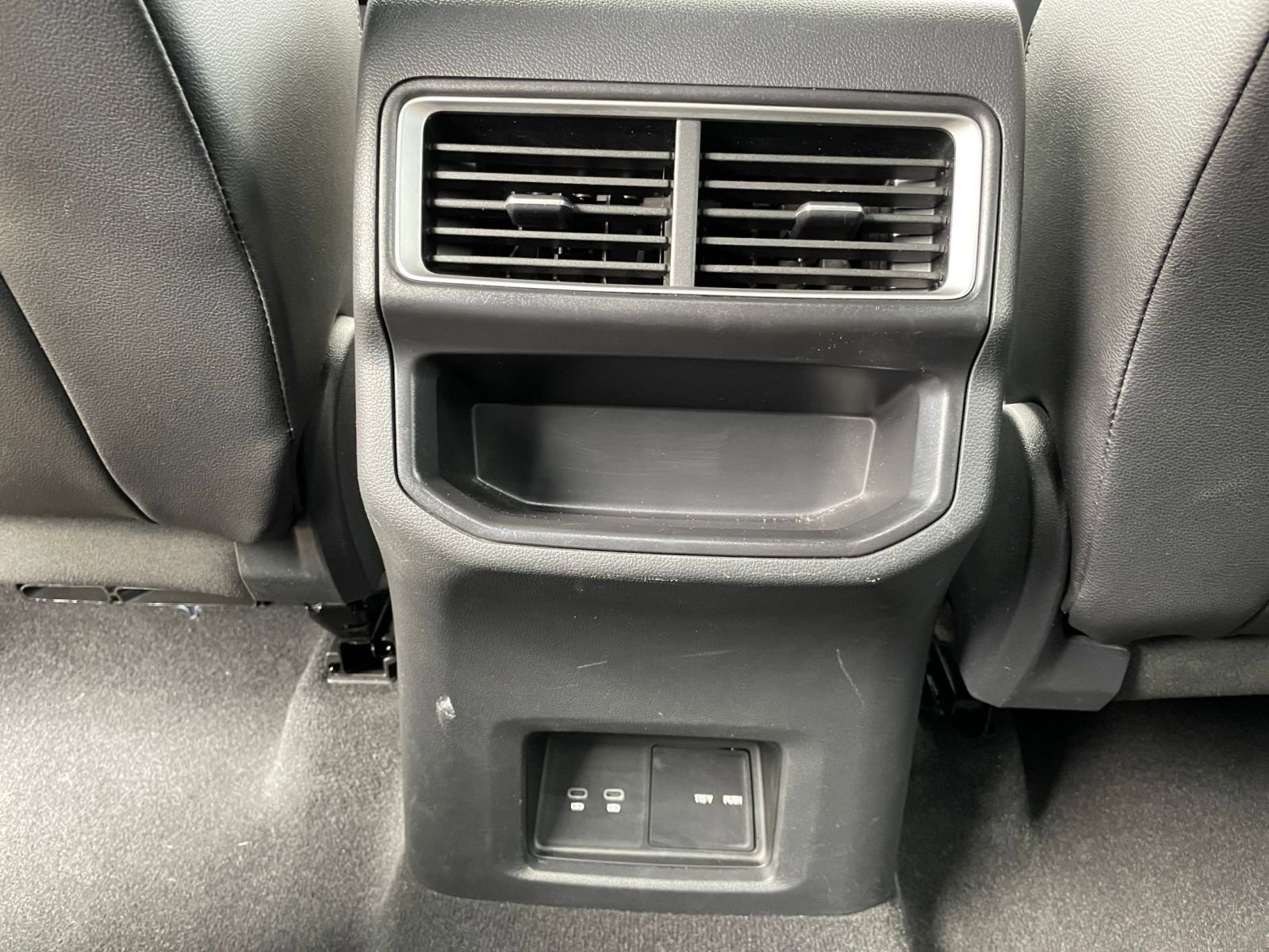 Used 2025 Volkswagen Atlas Cross Sport SE FWD image 25