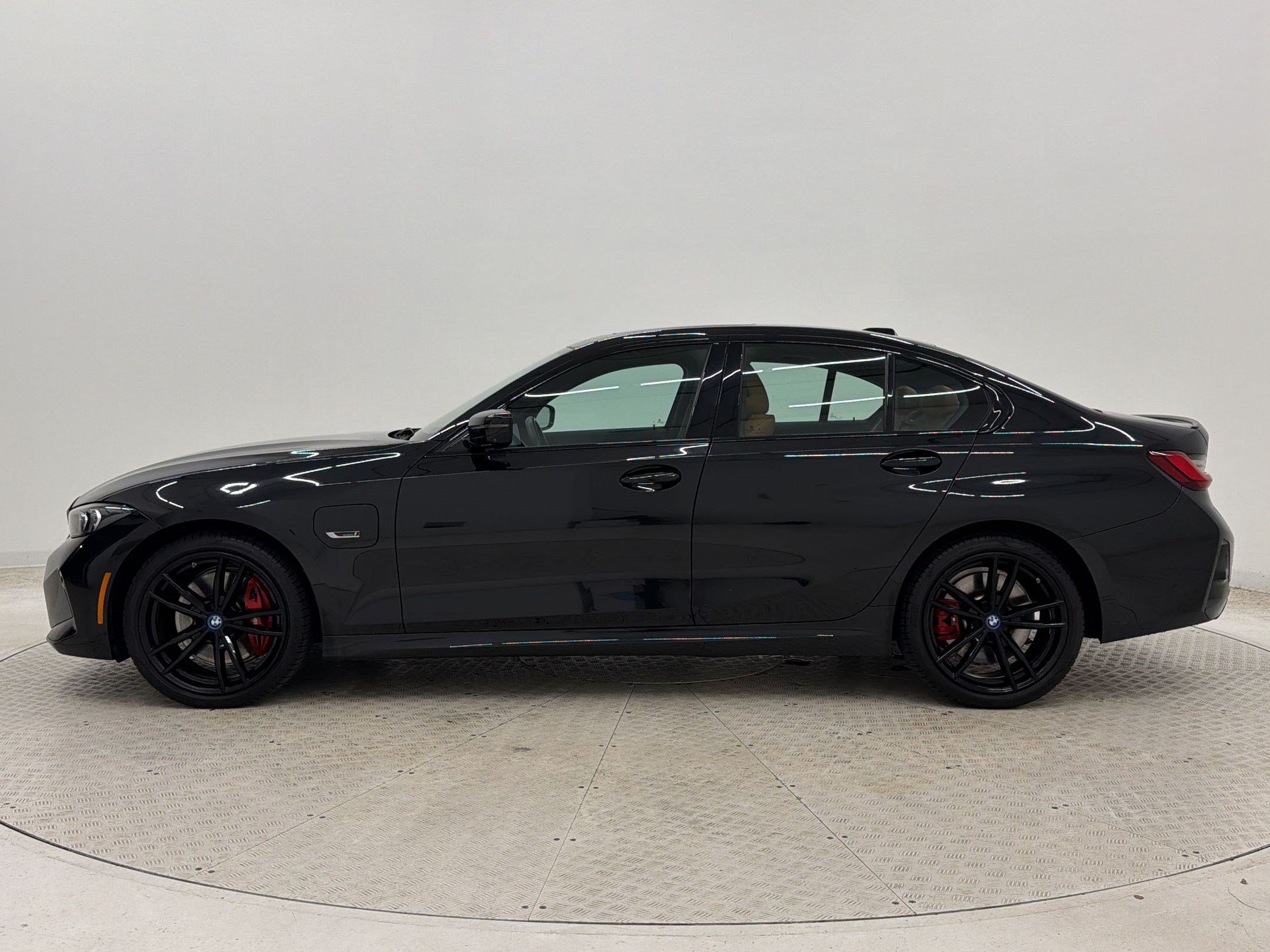 Used 2023 BMW 330e w/ M Sport Package RWD image 2
