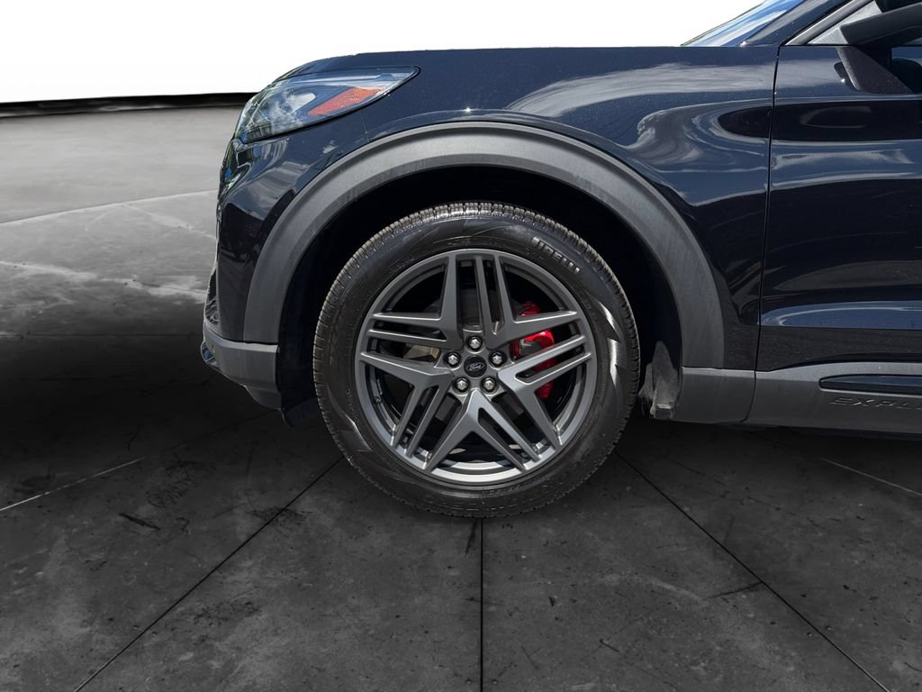 Used 2026 Ford Explorer ST AWD/4WD image 14