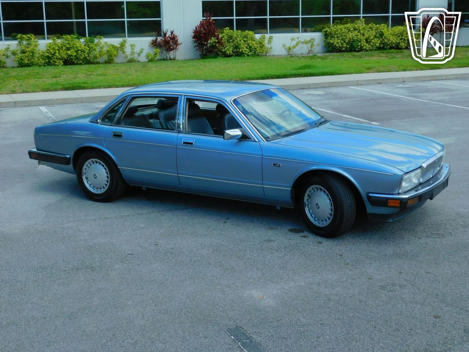 Used 1991 Jaguar XJ Vanden Plas image 18