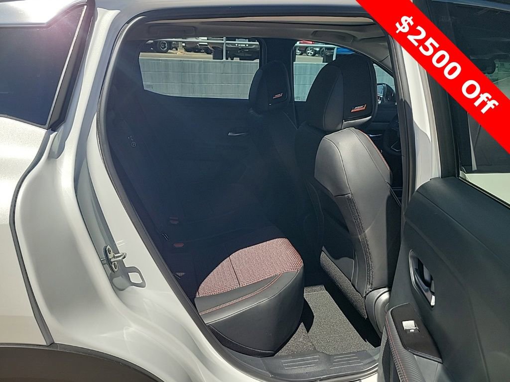 New 2025 Nissan Kicks SR w/ SR Premium Package FWD image 15