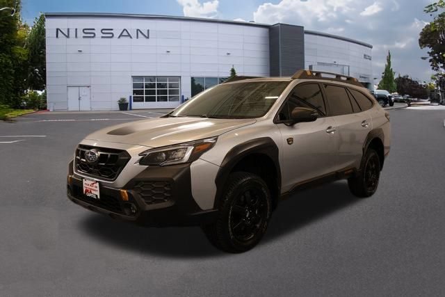 Used 2025 Subaru Outback Wilderness AWD/4WD image 7