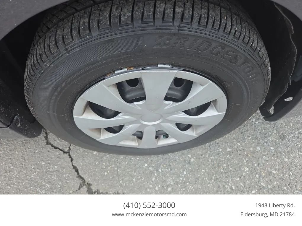 Used 2013 Toyota Corolla L FWD image 25