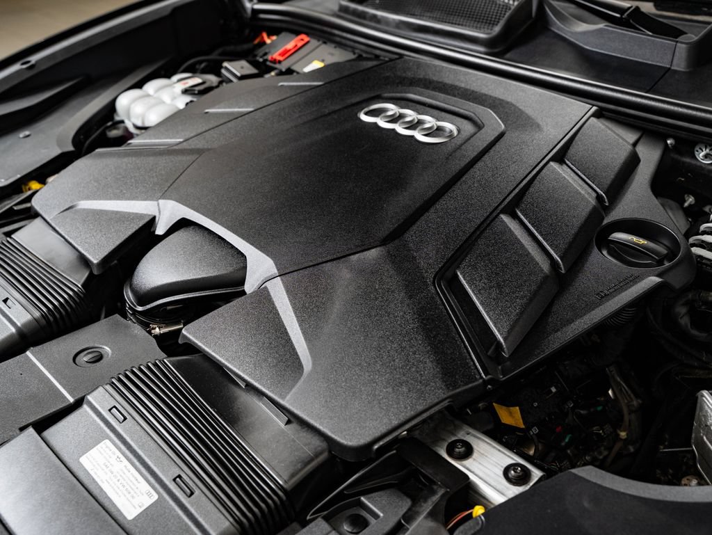 Used 2022 Audi Q8 Premium Plus AWD/4WD image 46