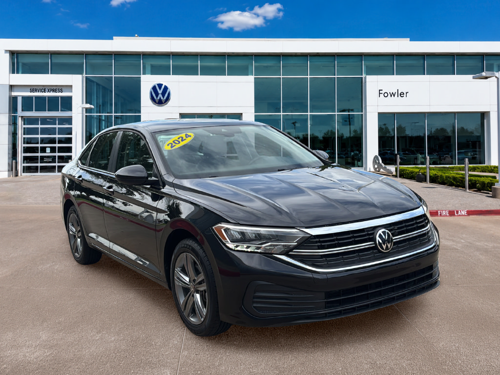 Used 2024 Volkswagen Jetta SE FWD image 4