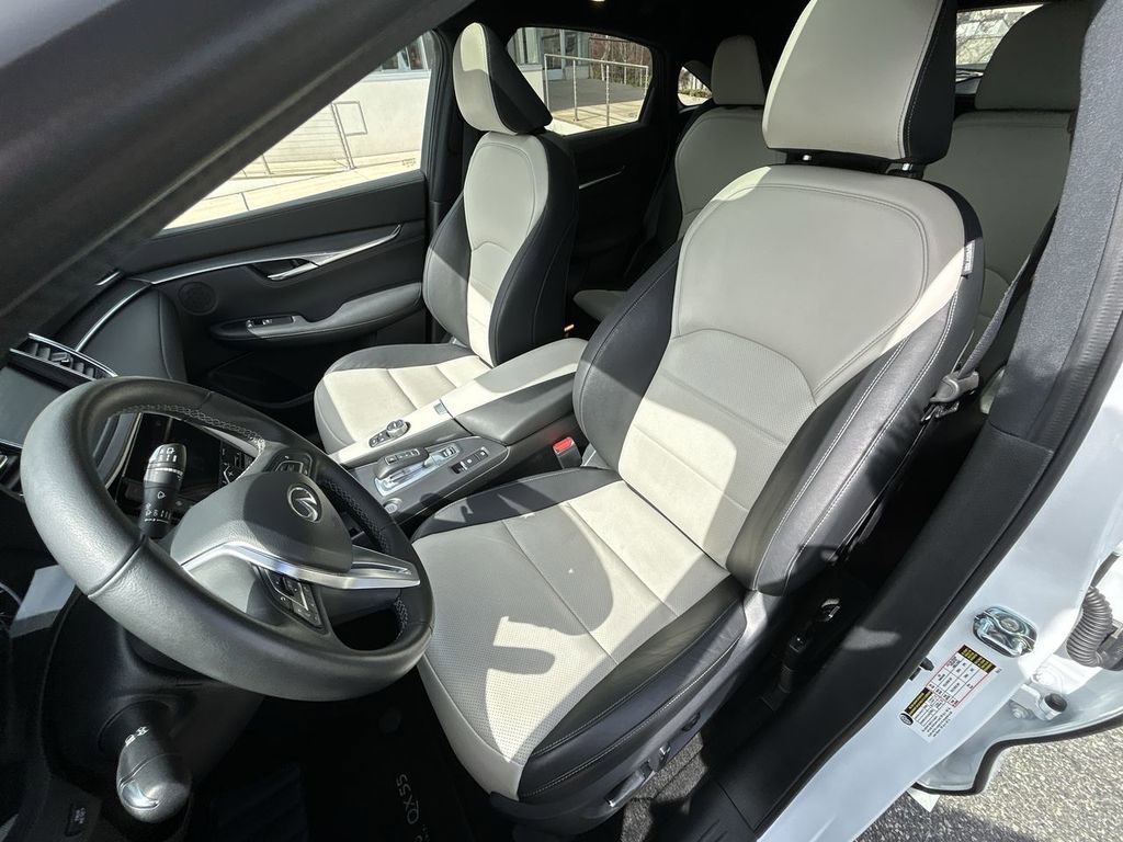 Certified 2025 INFINITI QX55 Luxe w/ Cargo Package image 15