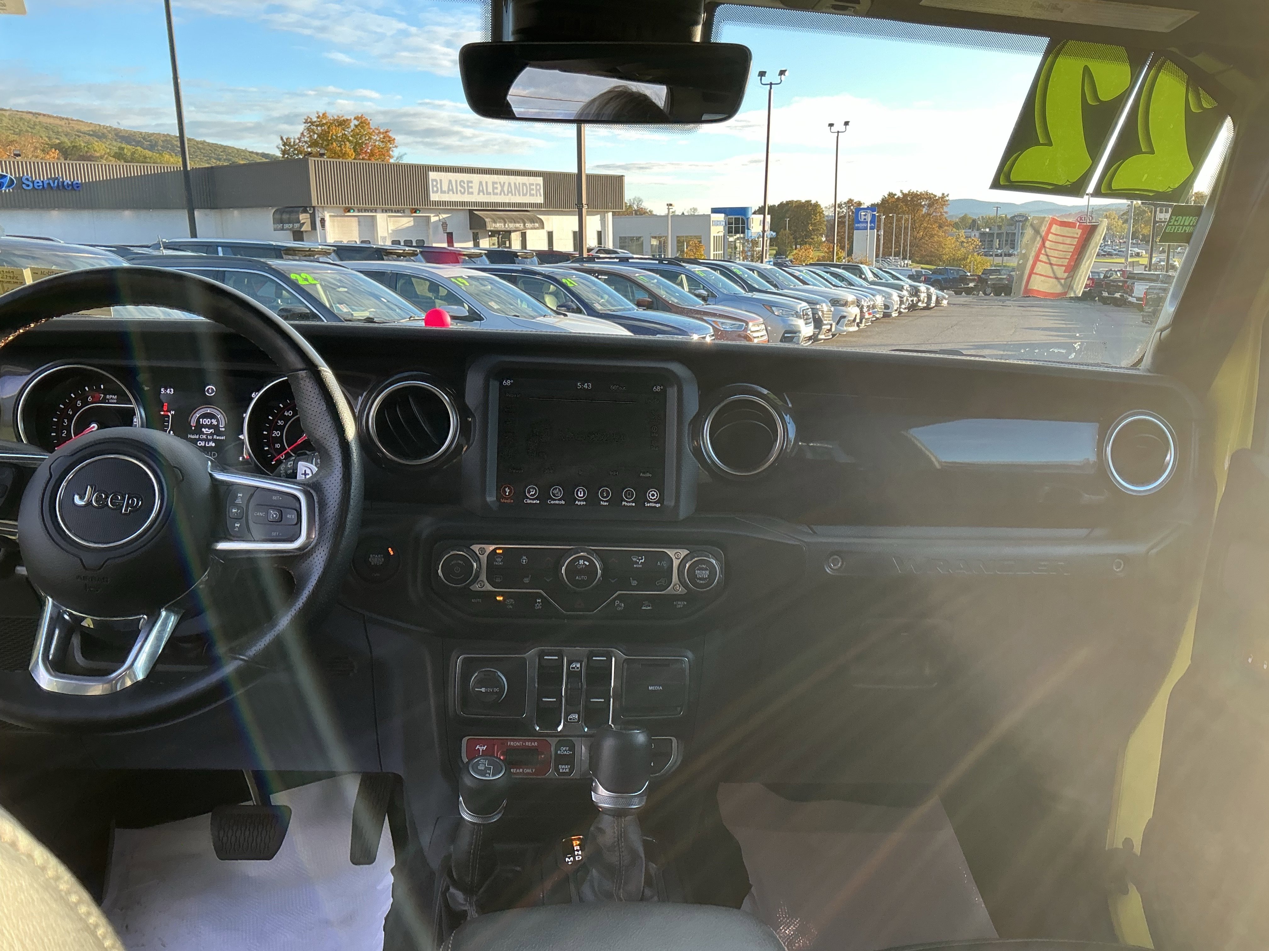 Used 2022 Jeep Wrangler Unlimited Rubicon w/ Trailer Tow Package image 15