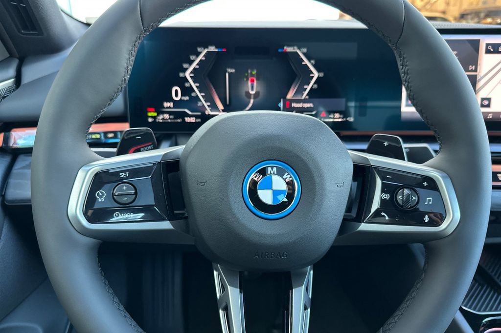 New 2026 BMW 550e xDrive 550e xDrive w/ Executive Package image 26