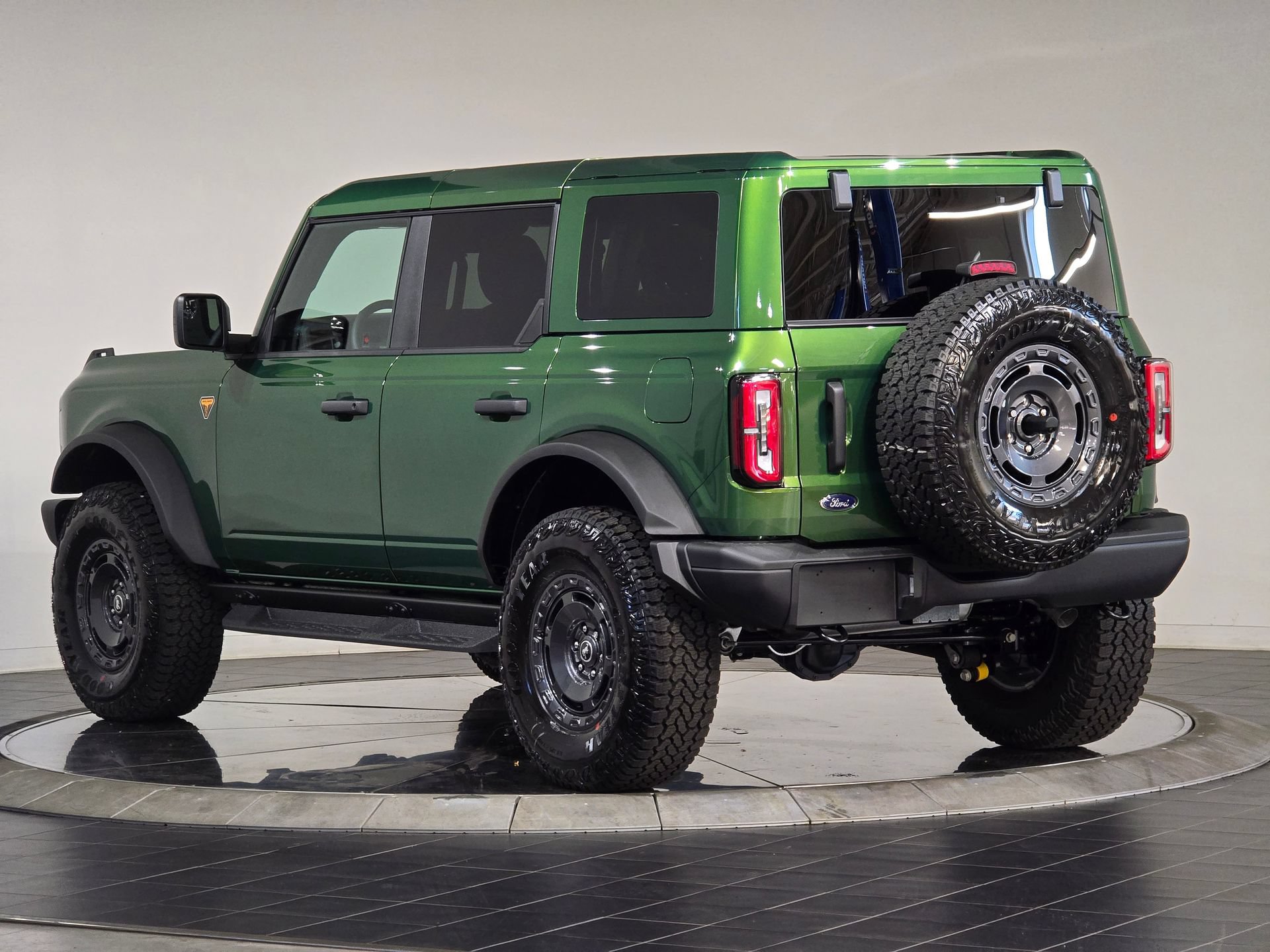 New 2025 Ford Bronco Badlands w/ Sasquatch Package AWD/4WD image 8
