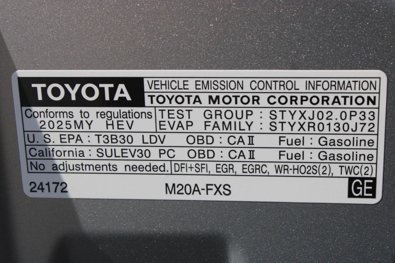Used 2025 Toyota Prius LE FWD image 37