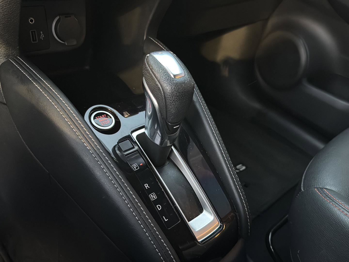 Used 2020 Nissan Kicks SR w/ SR Premium Package image 26