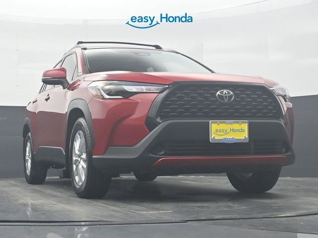 Used 2024 Toyota Corolla Cross LE image 28