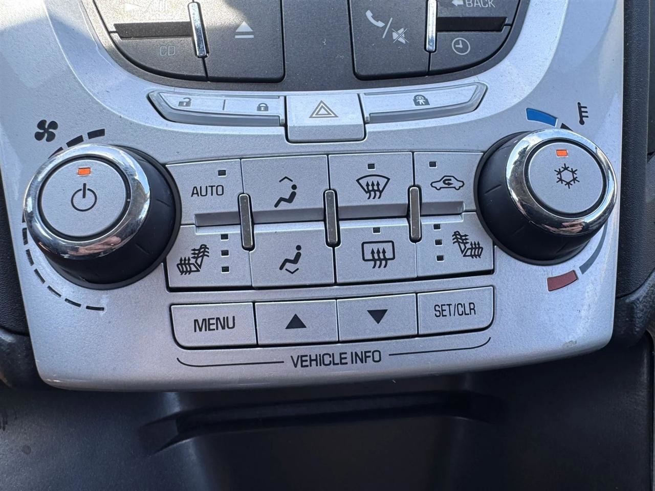 Used 2011 Chevrolet Equinox LTZ FWD image 39