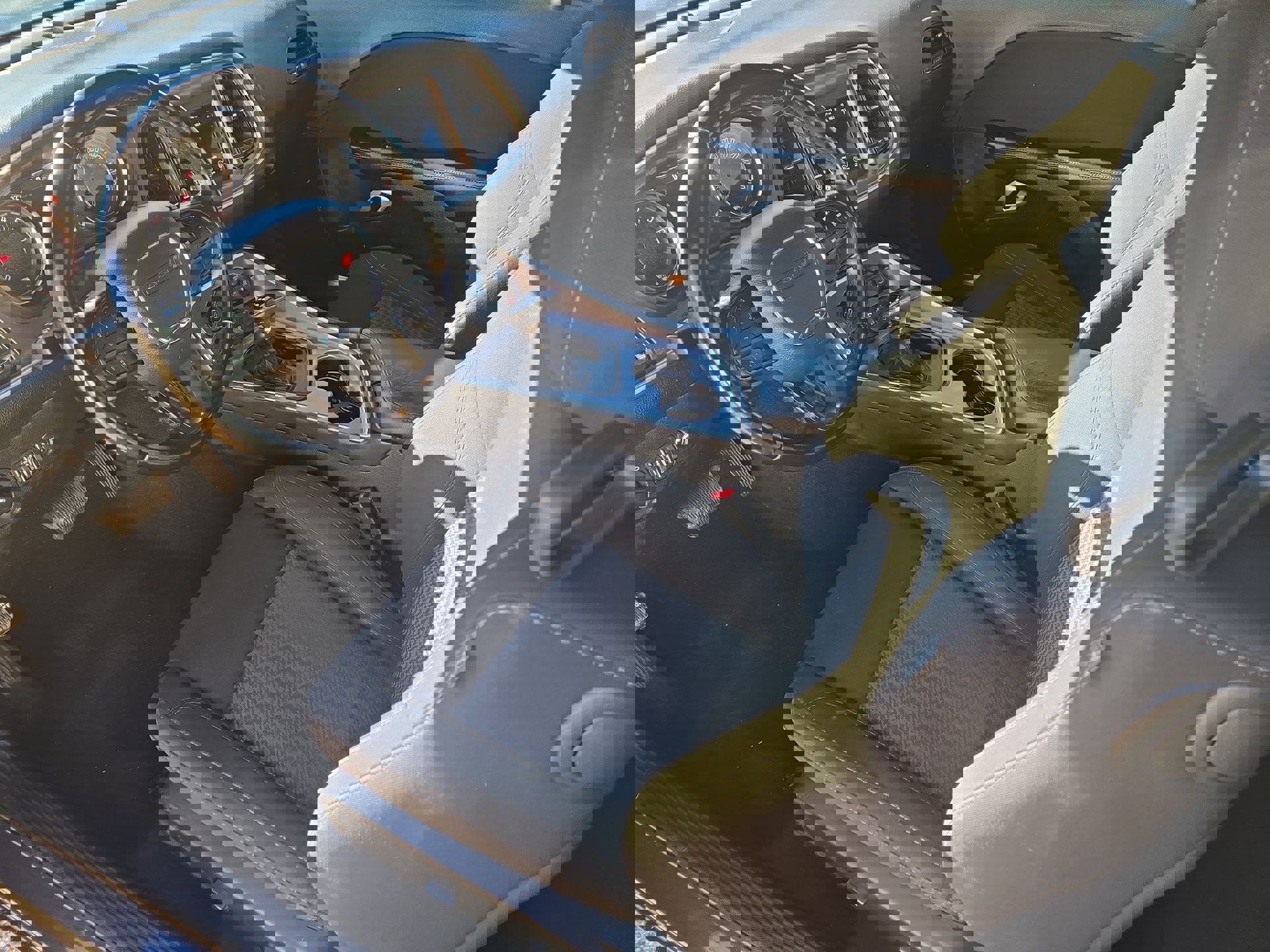 Used 2021 Dodge Challenger SXT image 14