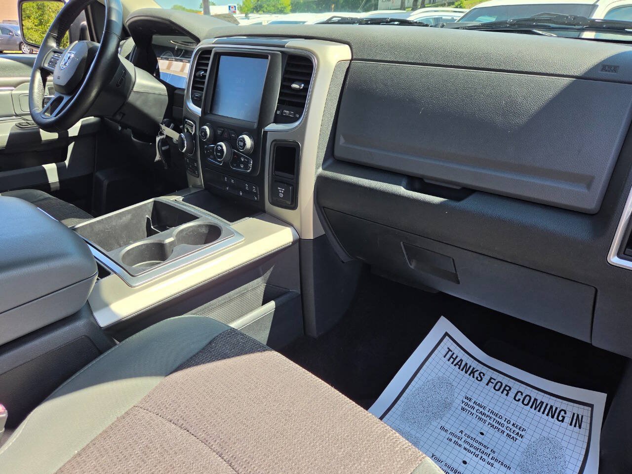 Used 2015 RAM 1500 Big Horn AWD/4WD image 49