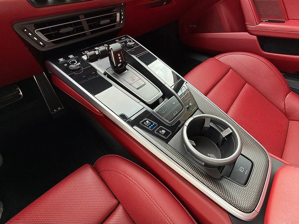 Used 2022 Porsche 911 Turbo S image 16