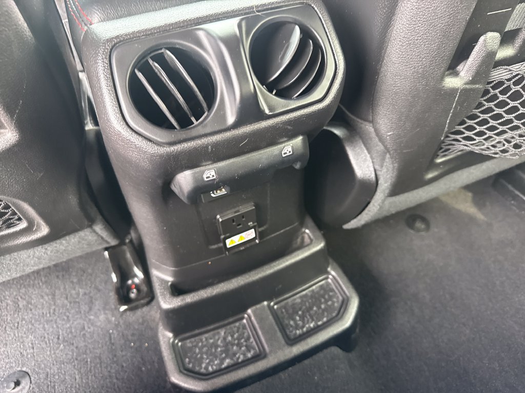 Used 2019 Jeep Wrangler Unlimited Rubicon AWD/4WD image 31