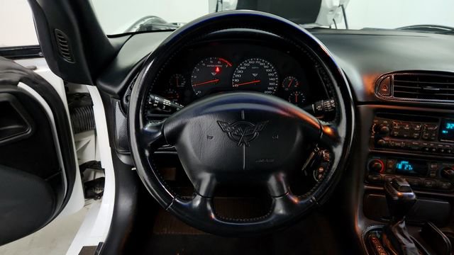 Used 2000 Chevrolet Corvette Convertible w/ Memory Pkg image 14