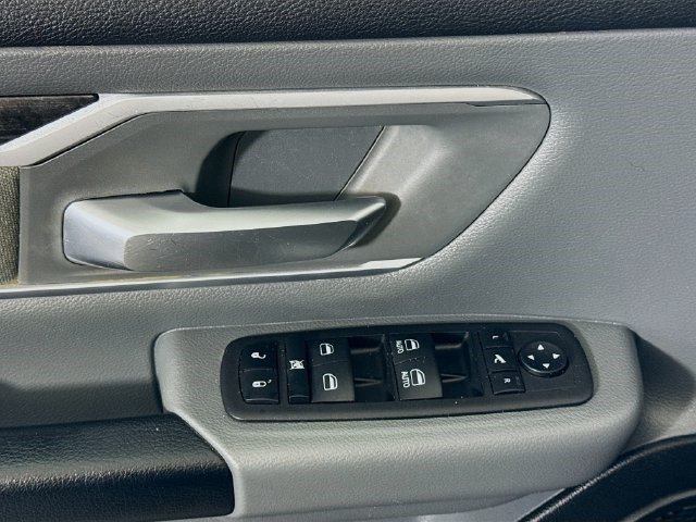 Used 2023 RAM 1500 Big Horn AWD/4WD image 23