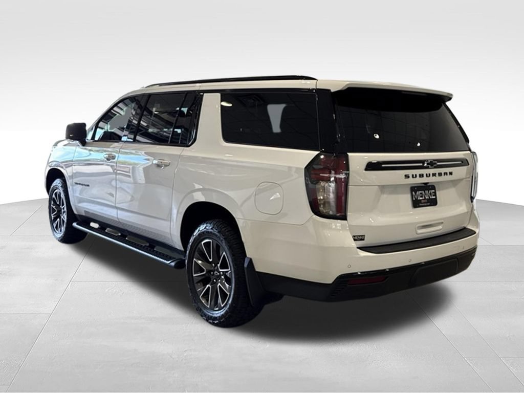 Used 2023 Chevrolet Suburban Z71 w/ Luxury Package AWD/4WD image 5