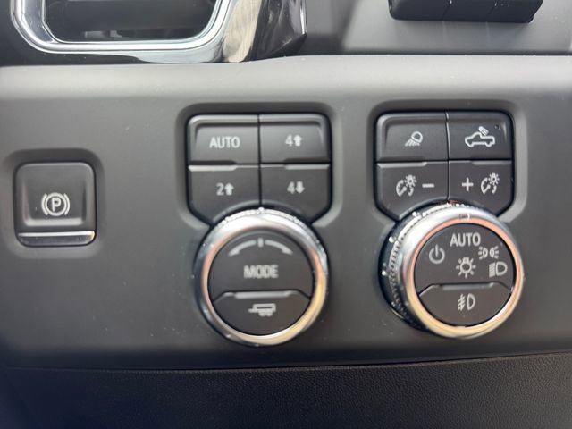 Used 2024 GMC Sierra 2500 Denali w/ Denali Reserve Package image 14
