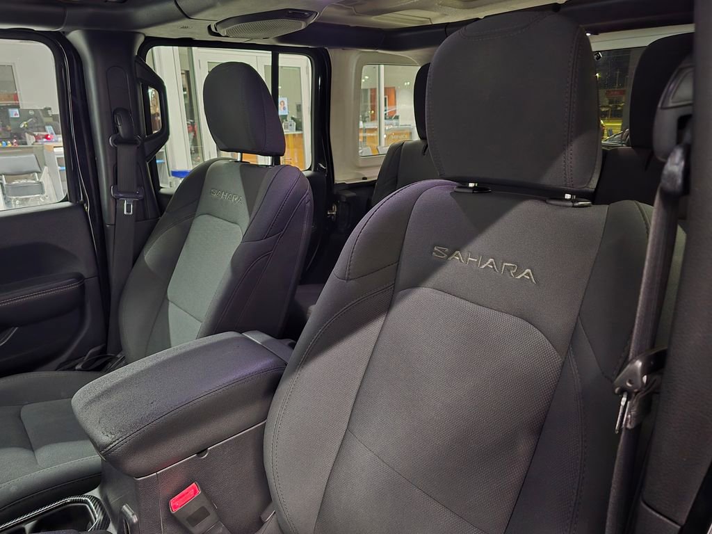 Certified 2018 Jeep Wrangler Unlimited Sahara image 17