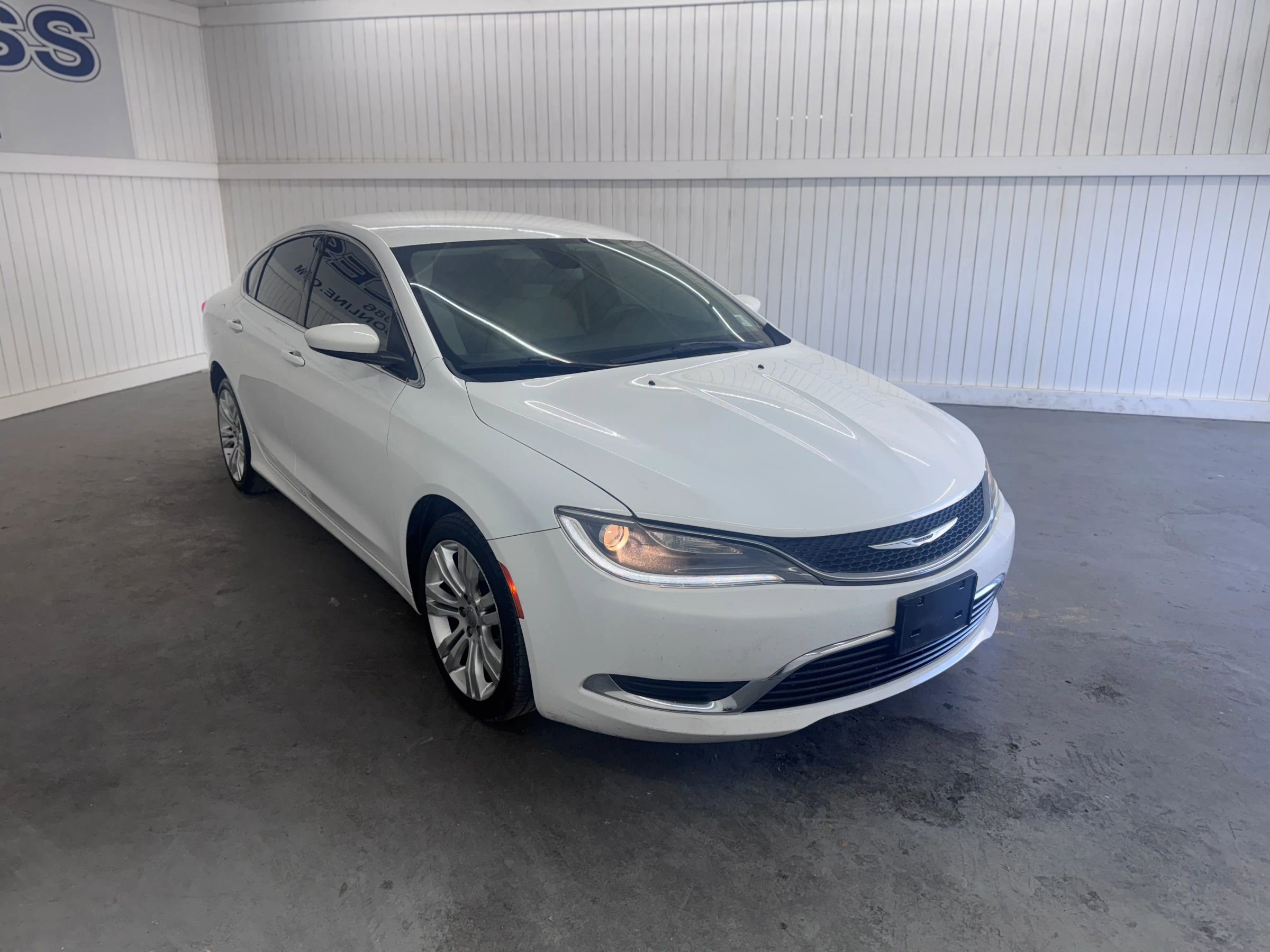 Used 2015 Chrysler 200 Limited w/ Spring Special Group image 3