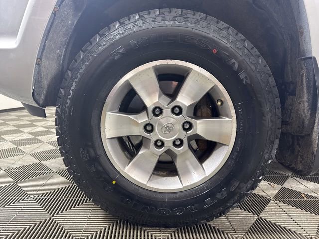 Used 2011 Toyota 4Runner SR5 AWD/4WD image 10