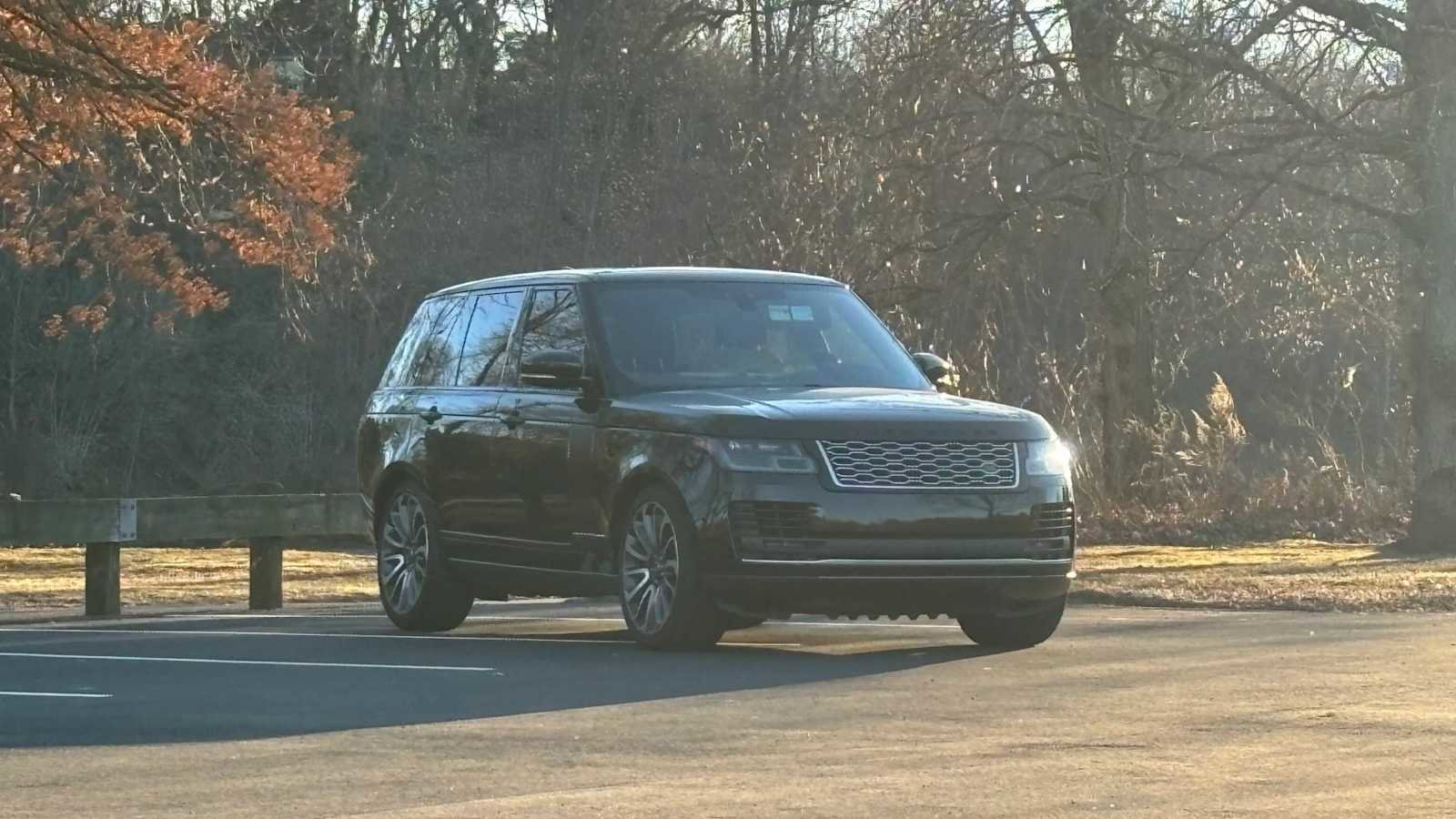 Used 2019 Land Rover Range Rover Supercharged image 3