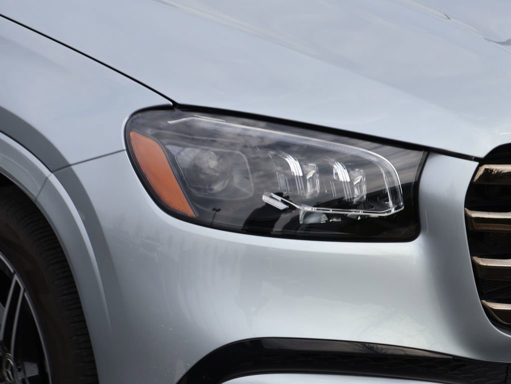 Used 2025 Mercedes-Benz GLS 450 4MATIC image 6