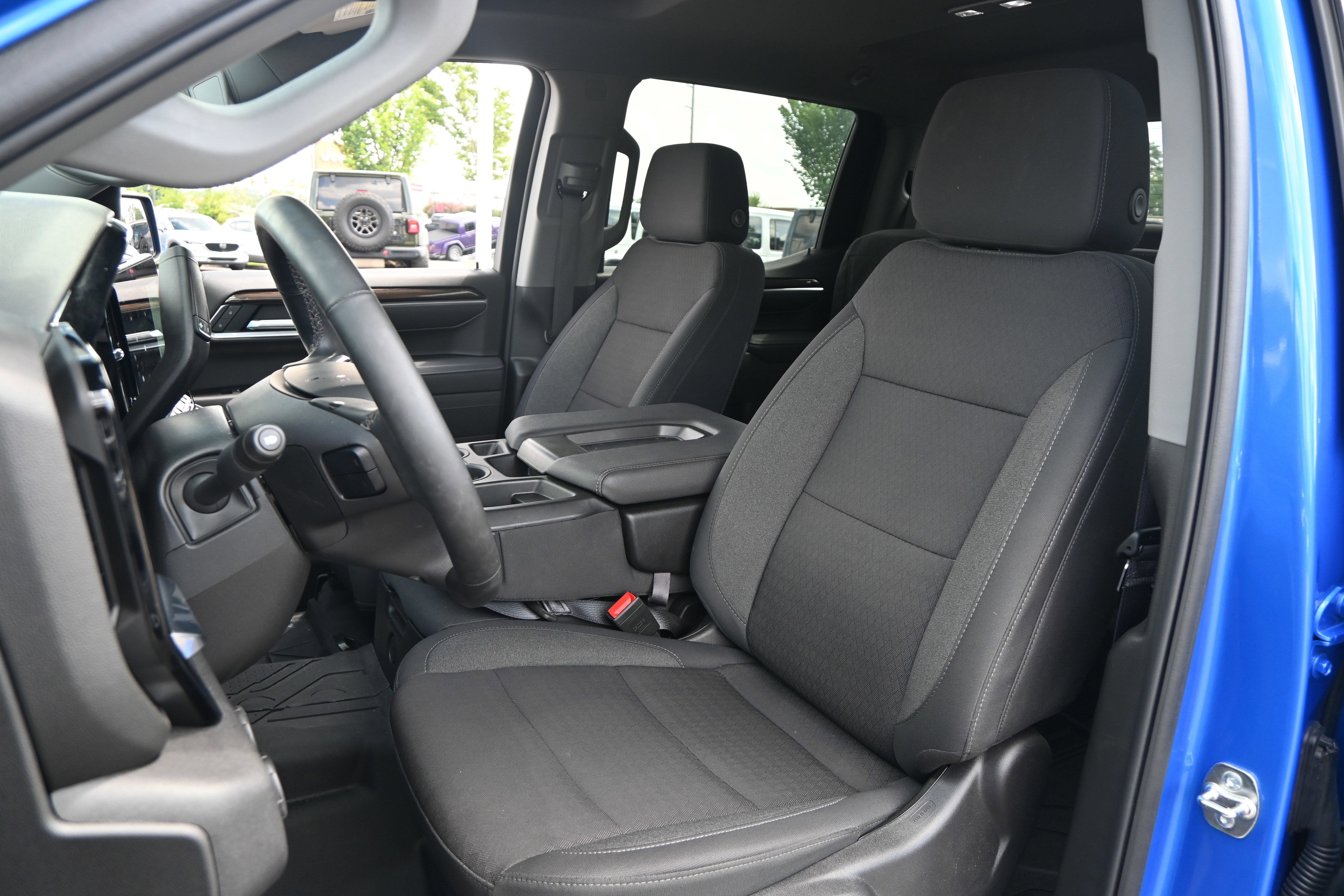 Used 2026 Chevrolet Silverado 1500 LT w/ LPO, Liner Protection Package AWD/4WD image 57