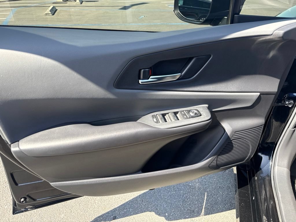 Used 2023 Toyota Prius XLE FWD image 12