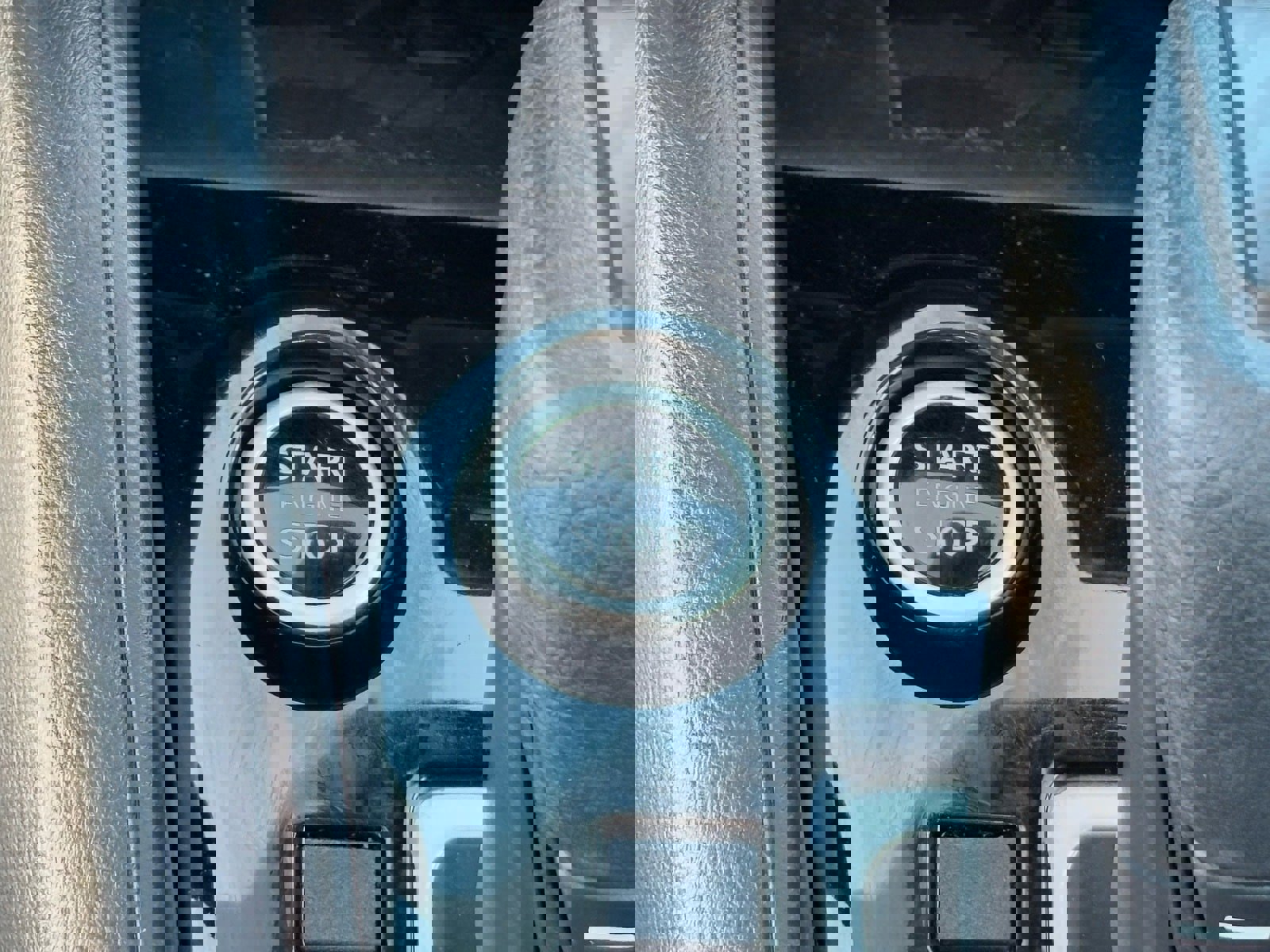 Used 2025 Nissan Versa SV image 25