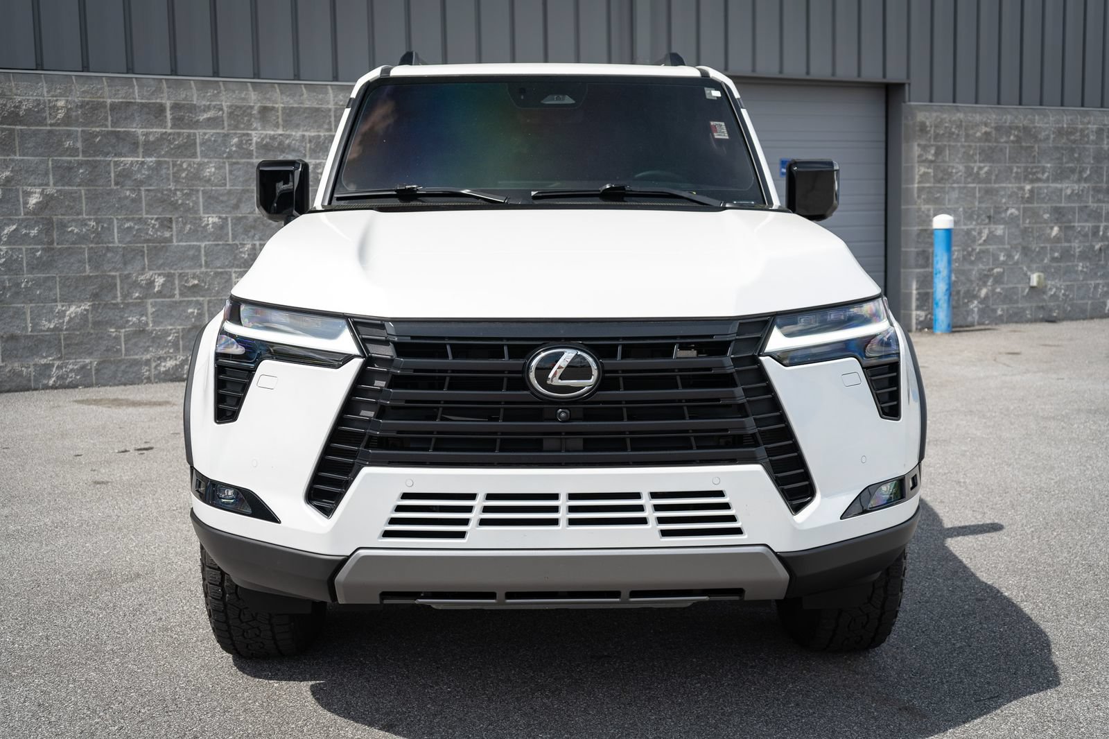 Used 2025 Lexus GX 550 AWD/4WD image 8