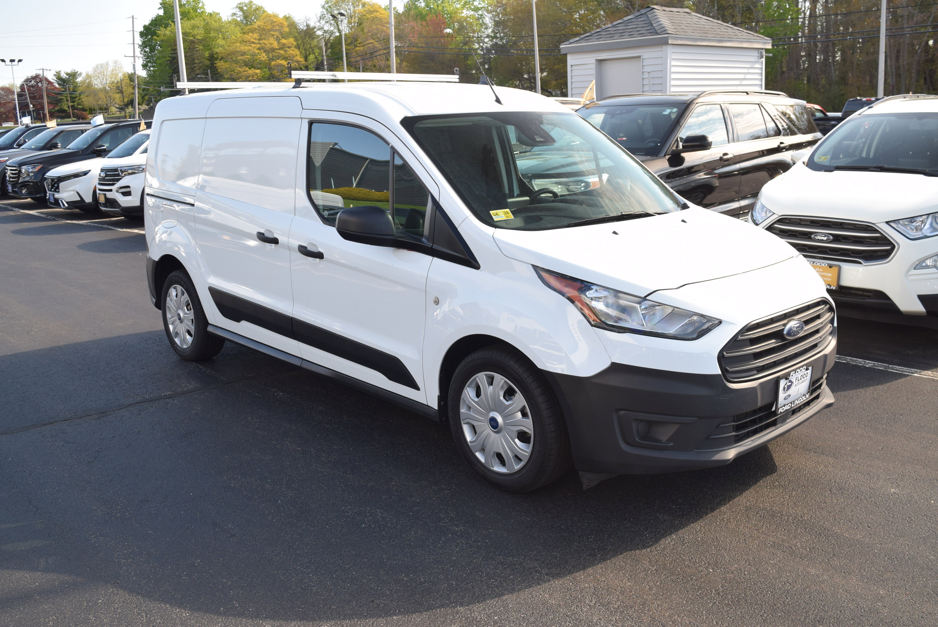 Certified 2022 Ford Transit Connect XL FWD image 1