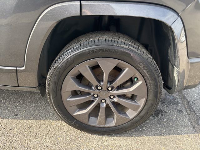 Used 2020 Jeep Cherokee High Altitude AWD/4WD image 13