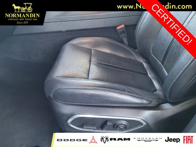 Certified 2024 Jeep Wagoneer L Series II w/ Flexible Seating Group RWD image 15