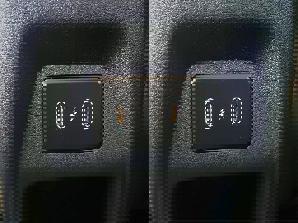 New 2025 Hyundai Venue Limited image 10