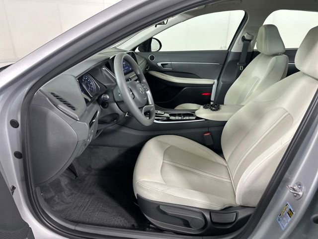 Certified 2023 Hyundai Sonata SE w/ Cargo Package image 11